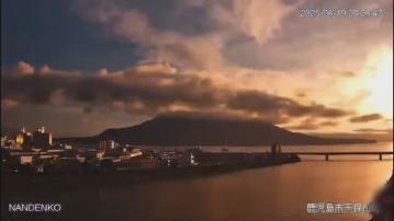 不明火球瞬間照亮日本多地夜空　專家估計是流星