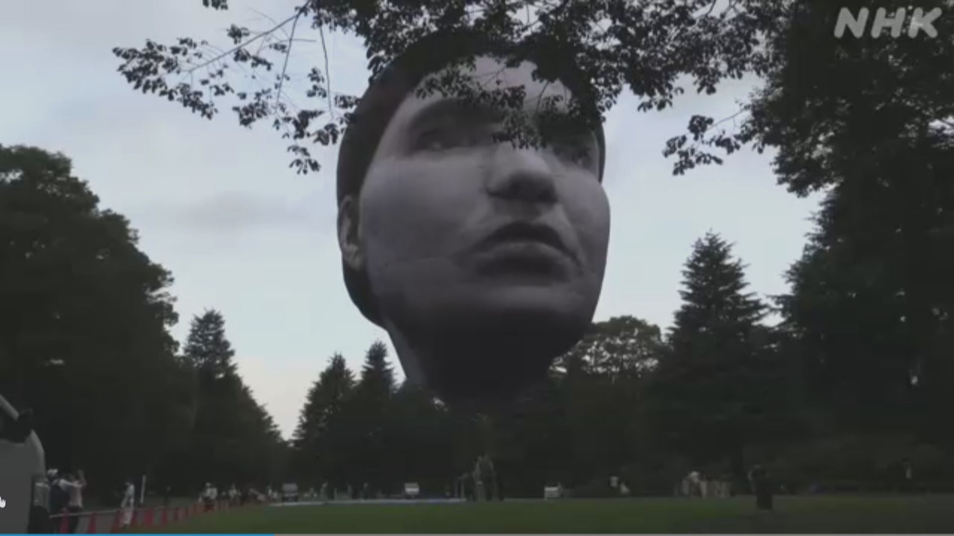 東京升起巨型人頭熱氣球迎奧運