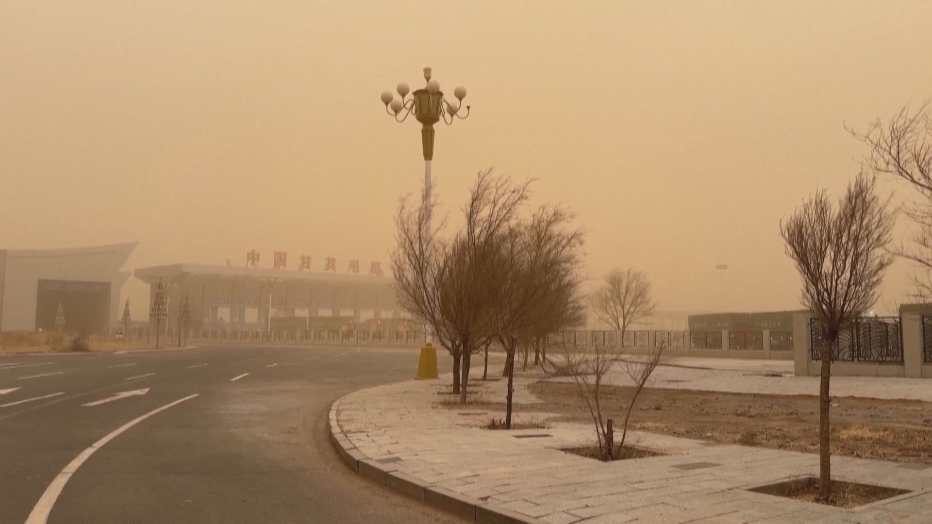 內地東北沙塵暴蔓延日本　多地能見度下降