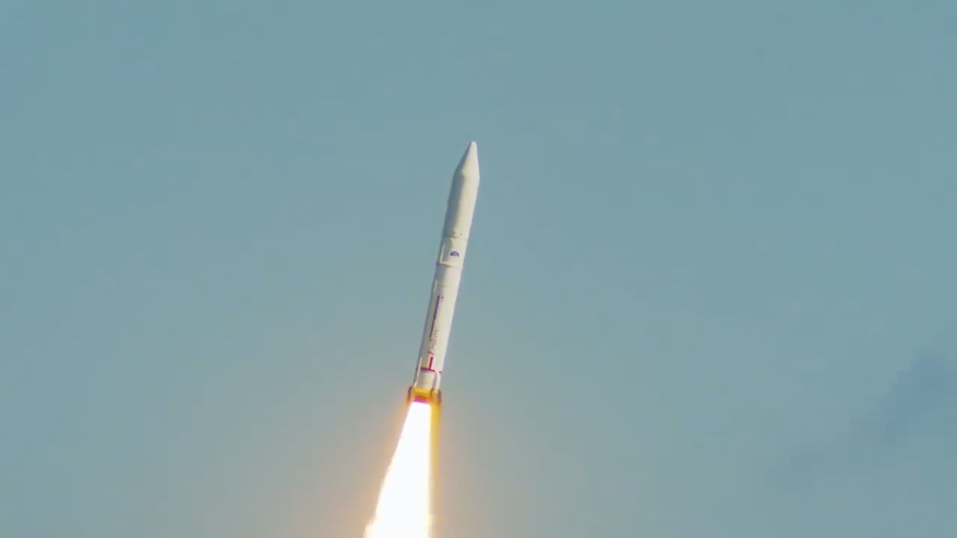 日本政府表明力爭2020年代後半實現太空人登月