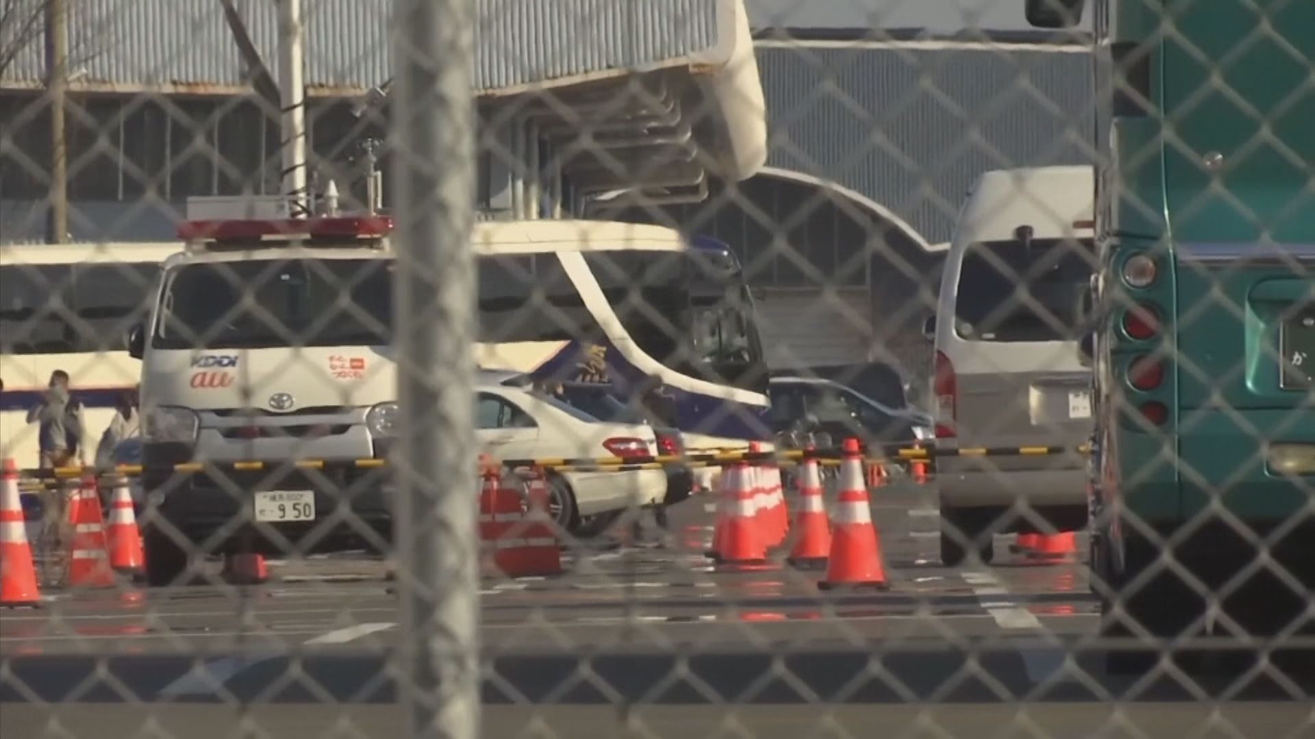 有確診港人緊密接觸者未知何時可離船感徬徨