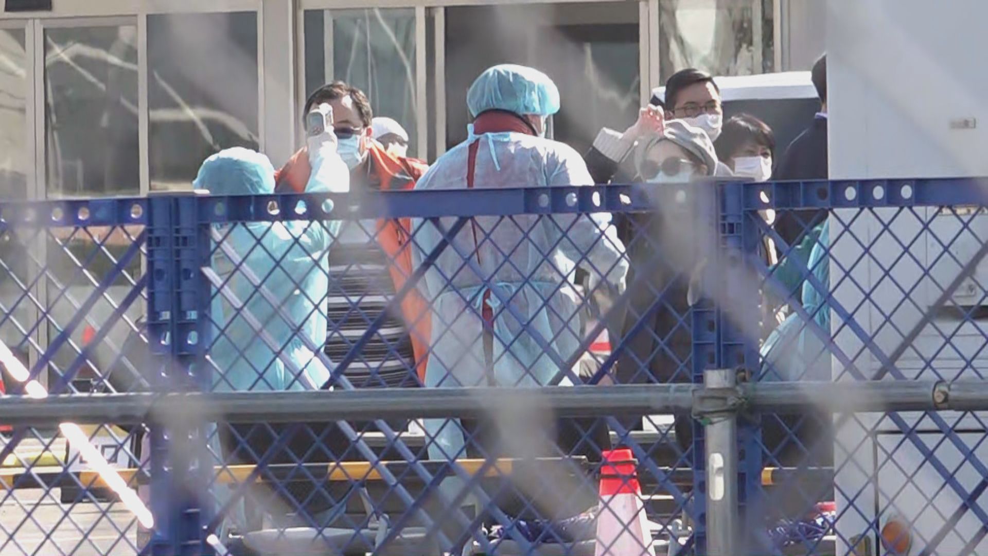 有港人收到入境處登岸通知但最後不在名單　批安排混亂