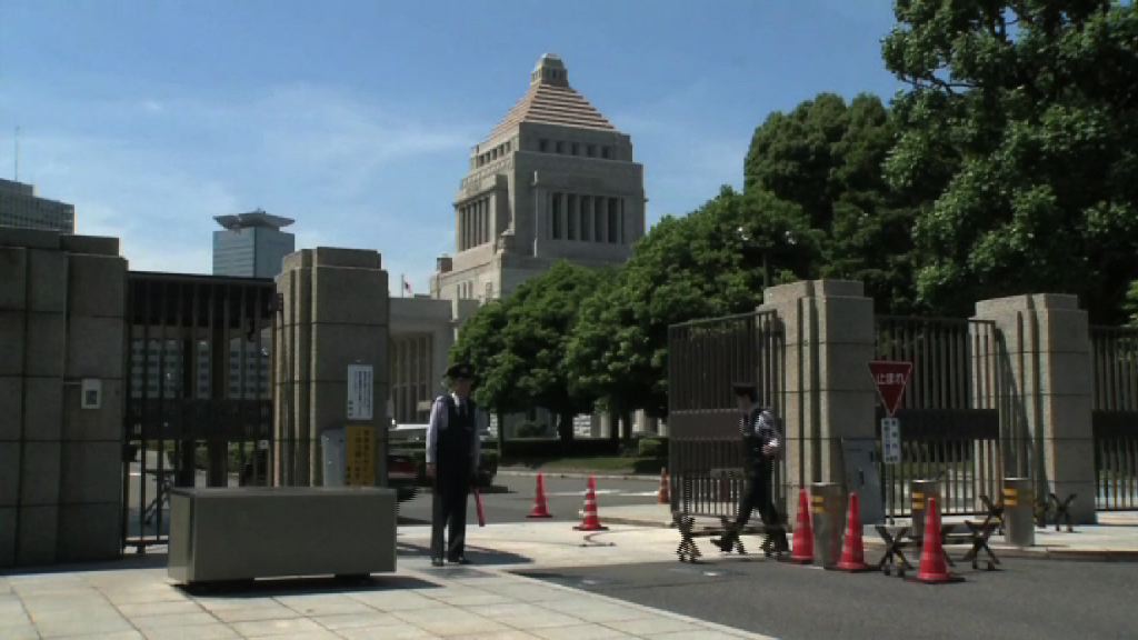 日媒指安倍擬解散國會提前大選