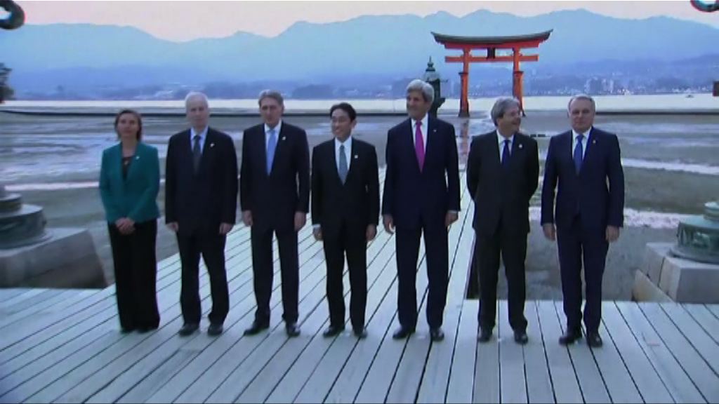 克里今訪廣島原爆遺址並獻花