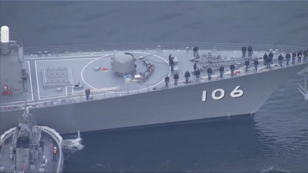 美航母與日護衛艦展開聯合訓練