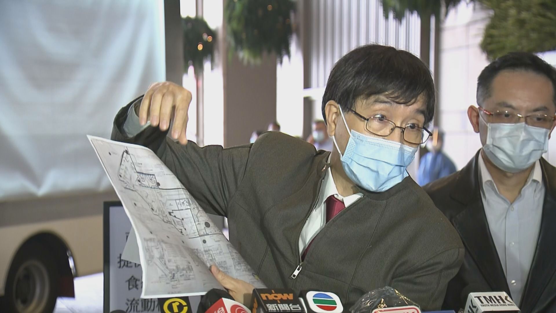 袁國勇：相信名潮食館感染群組由短距離空氣傳播引起