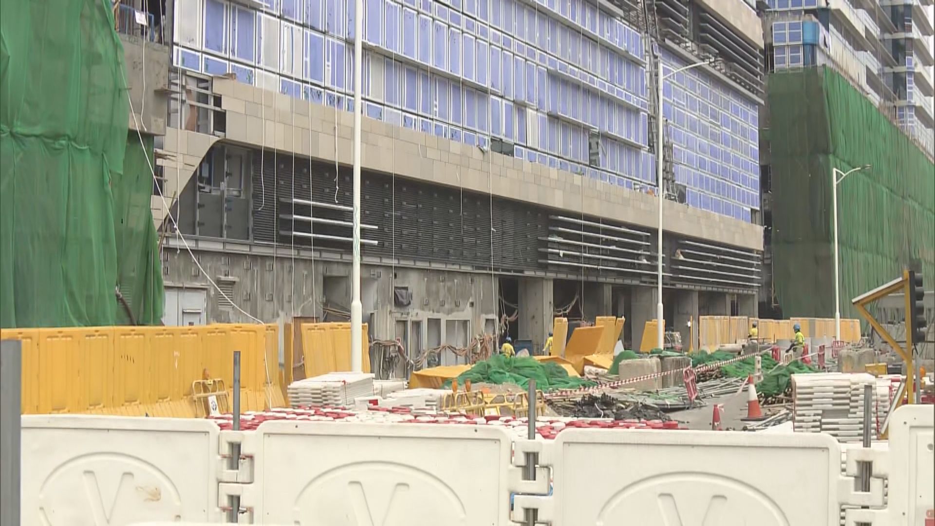 李家超：勞工處全面調查啟德醫院工業意外　工會估計連牆器被解開