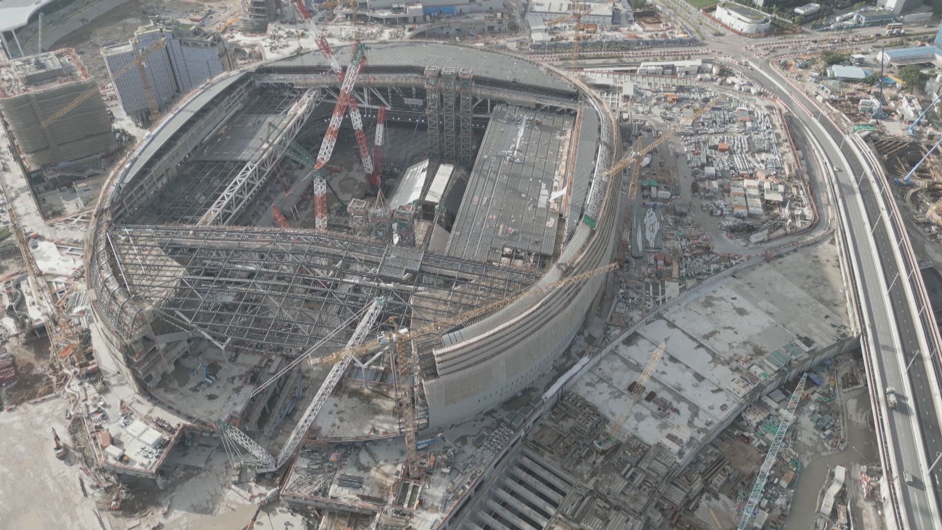 啟德體育園主場館上蓋最後裝嵌 料明年驗收消防設備