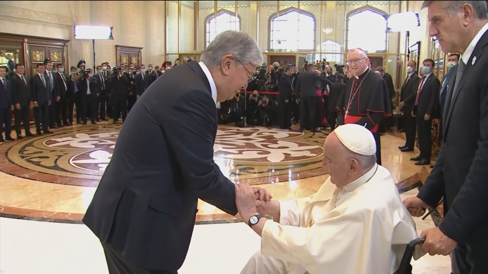 方濟各抵達哈薩克展開三日訪問