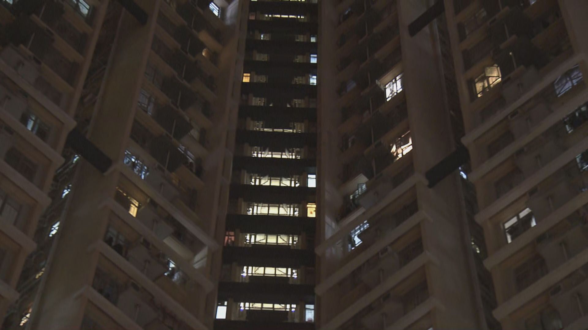 有逸葵樓居民理解政府做法　但批評行動太遲