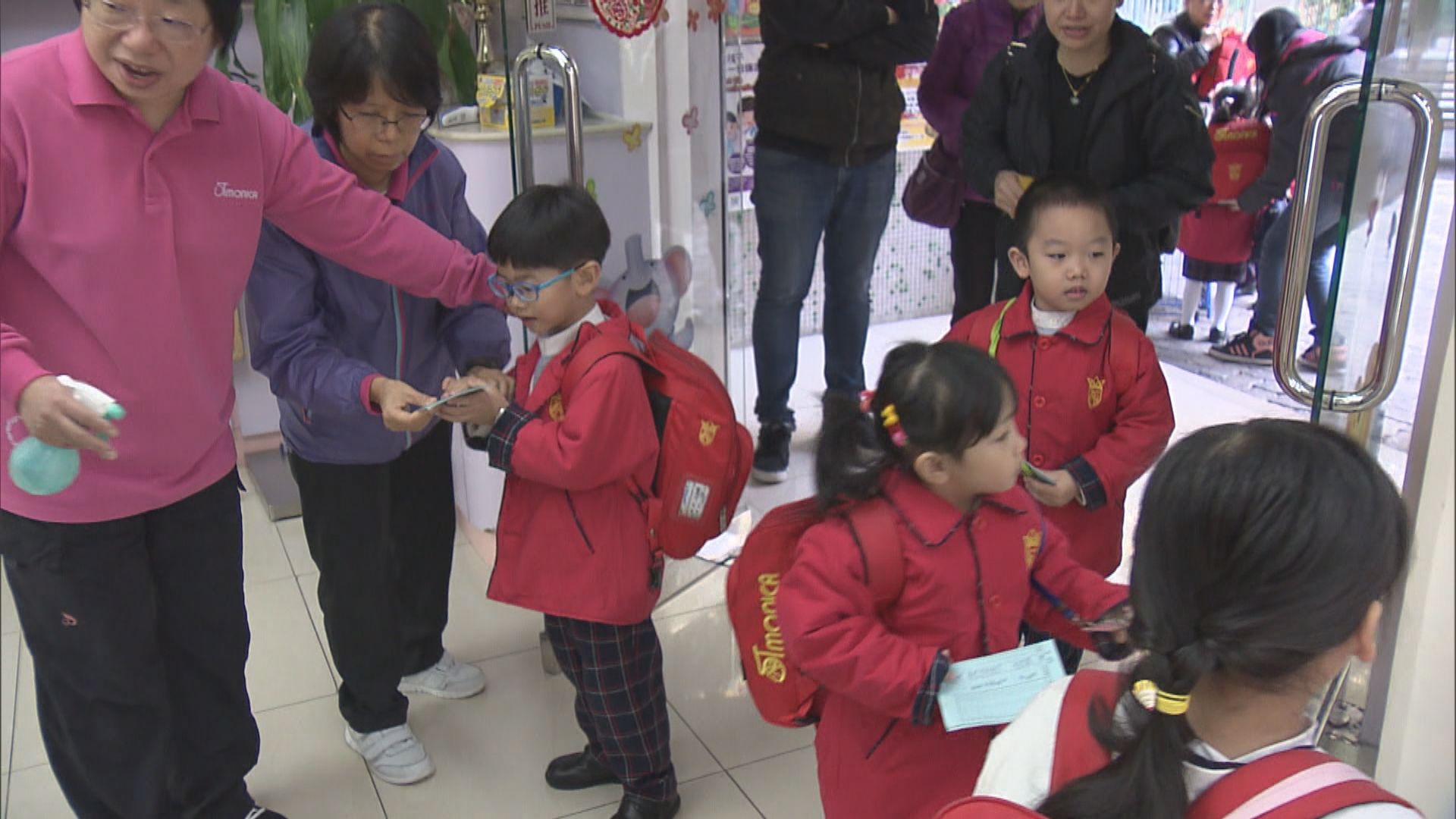 四日內129間學校院舍現上呼吸道感染個案