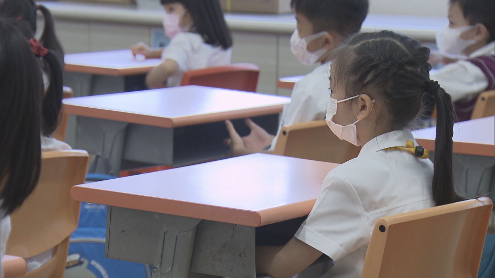 黃加慶：目前上呼吸道感染爆發中未發現新冠病毒個案