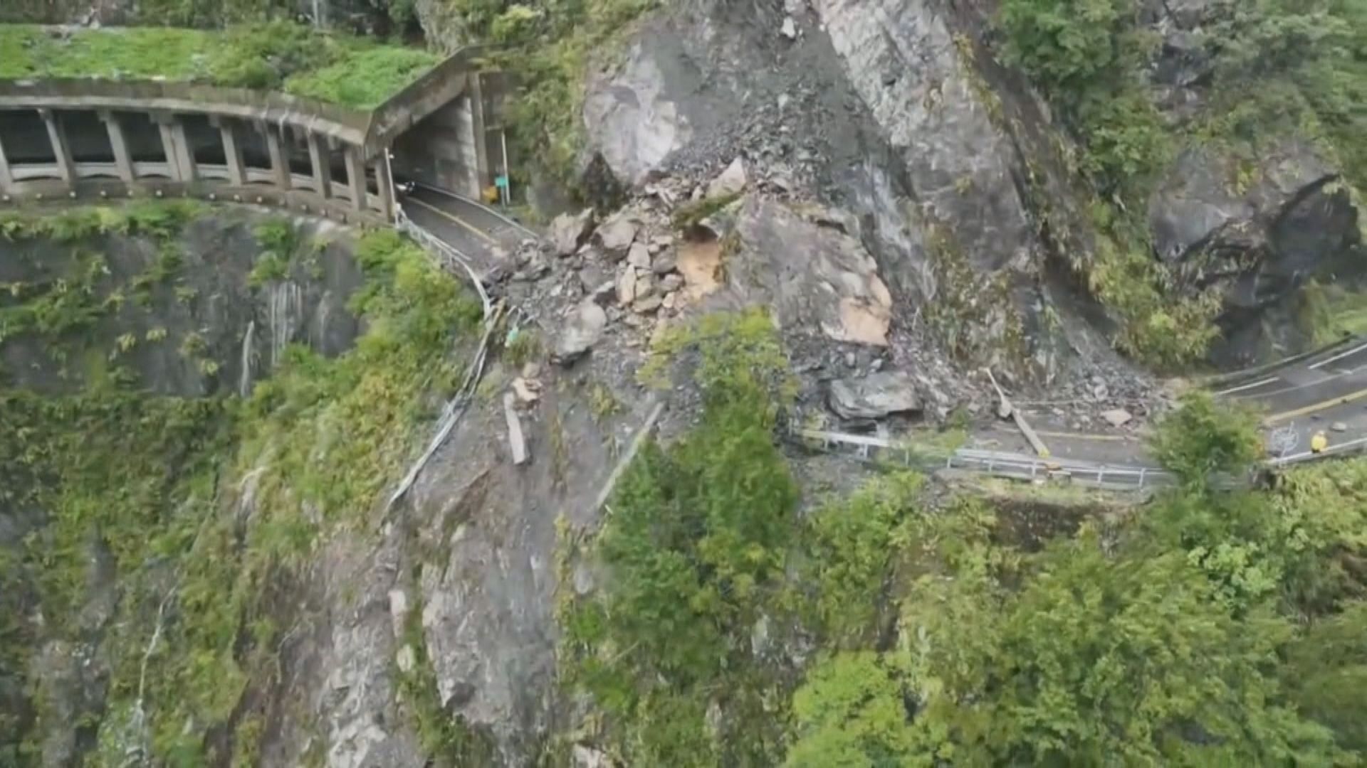 颱風卡努轉向東移動 再次逼迫日本沖繩