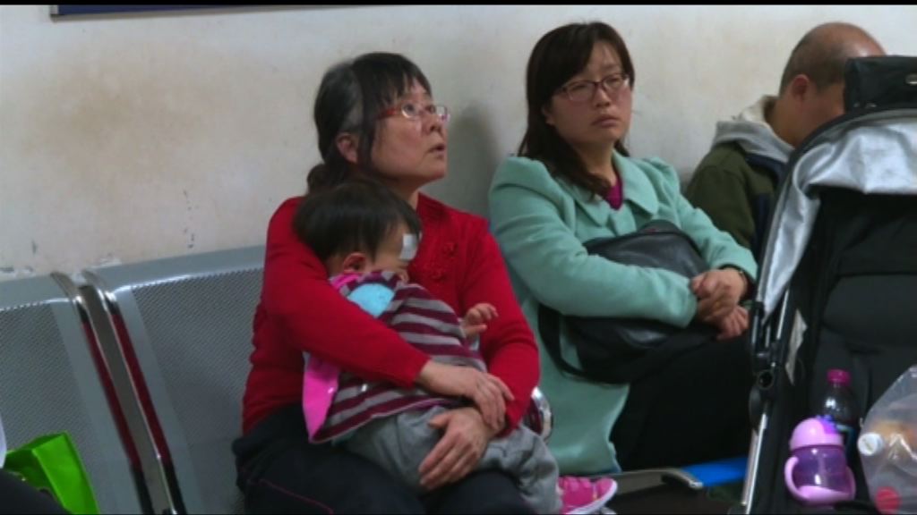 健康院為非本地人注射疫苗設限