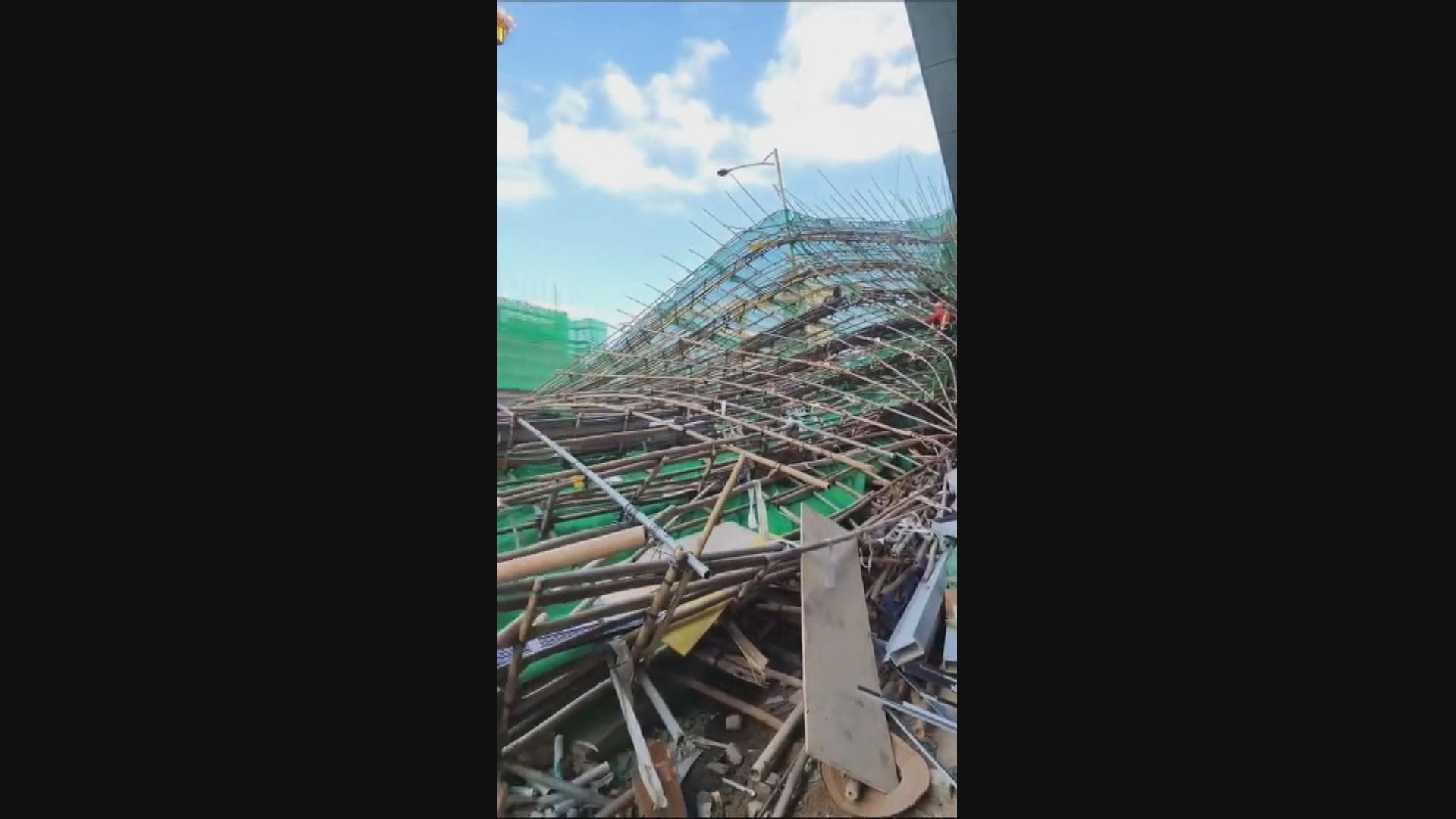 啟德醫院地盤塌棚架　一名女工被困離地約5米棚架一小時