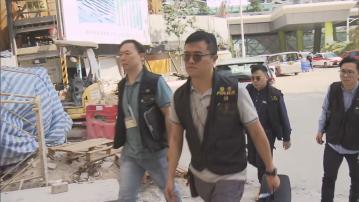 【冧棚兩死】重案組等再到啟德地盤調查 安全顧問疑有工人貪方便拆棚架連牆器