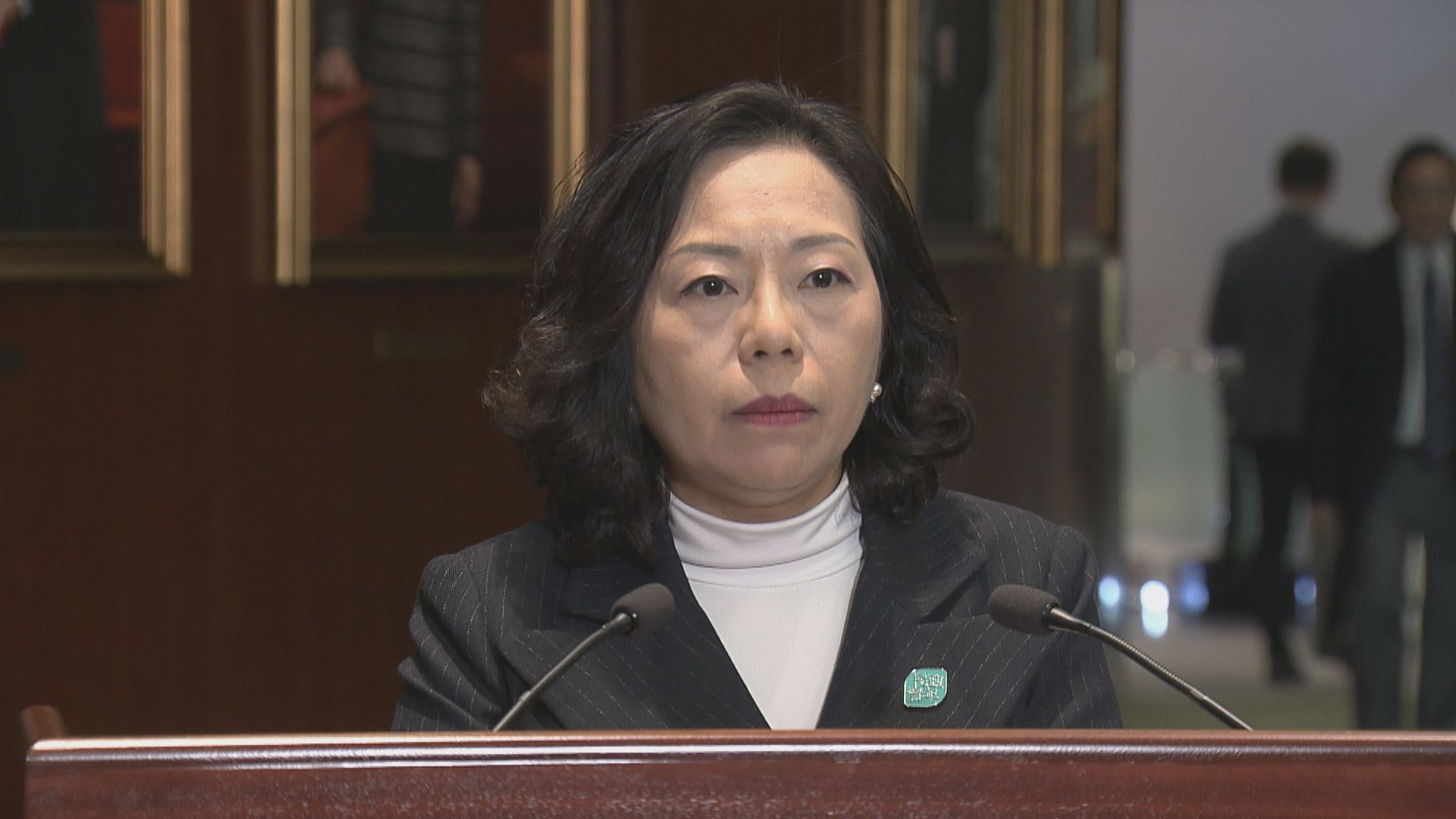 麥美娟：本周每晚停水停電　關愛隊晚上11時許家訪送物資