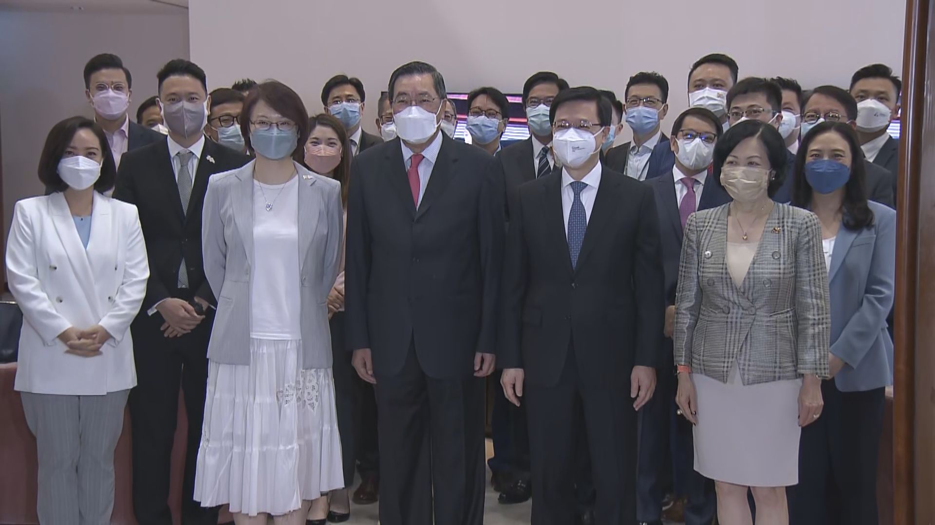 立法會舉行首次前廳交流會　李家超率官員出席