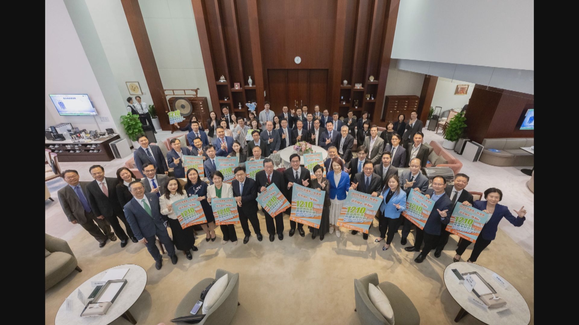 立法會前廳交流會 議員關注能否加快解決劏房問題