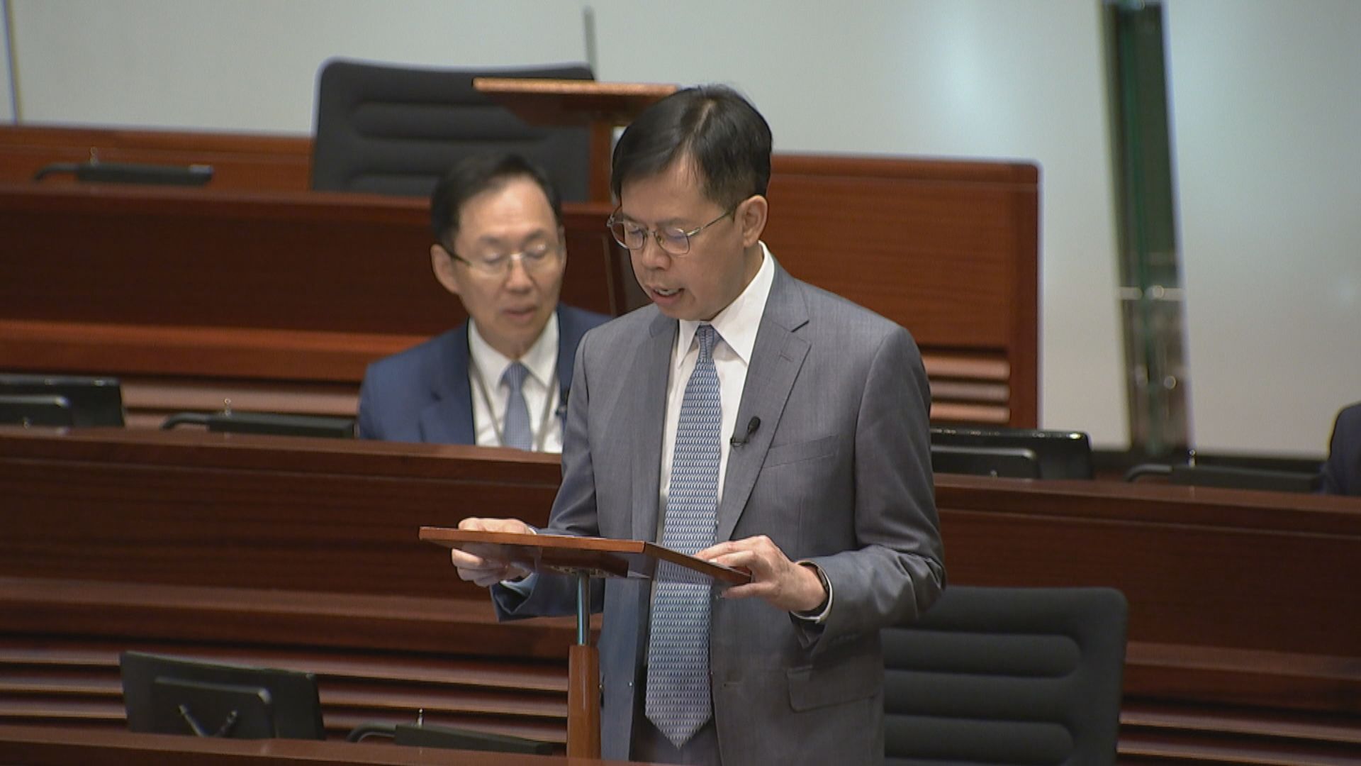 籃球博彩｜陳振英支持：壓縮非法外圍空間　狄志遠反對：合法不等於無害