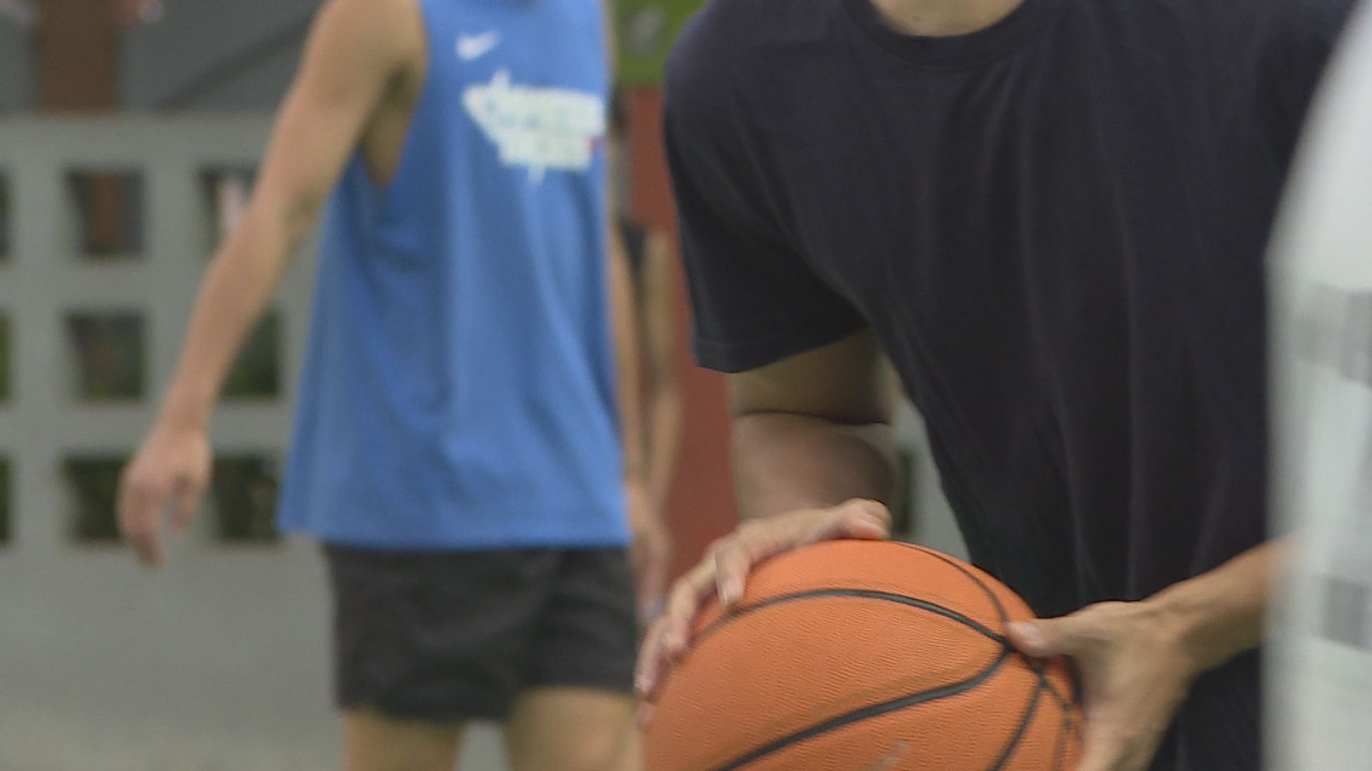 籃球博彩合法化｜有議員認為可避免年輕人參與非法賭博有議員憂助長賭風(何嘉駿報道) | Now 新聞