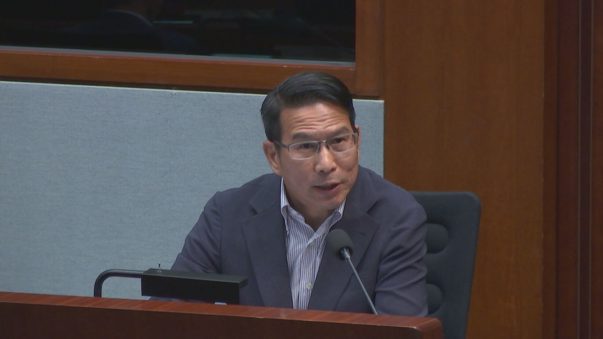 新生嬰兒家庭上公屋 議員建議進一步縮短輪候時間