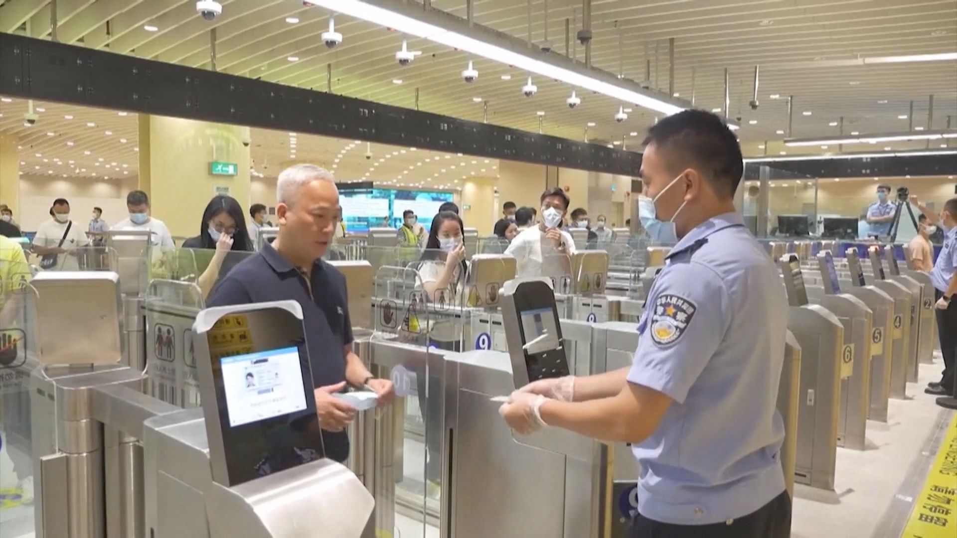 鄧炳強：皇崗口岸重建後研究採用合作查驗模式過關