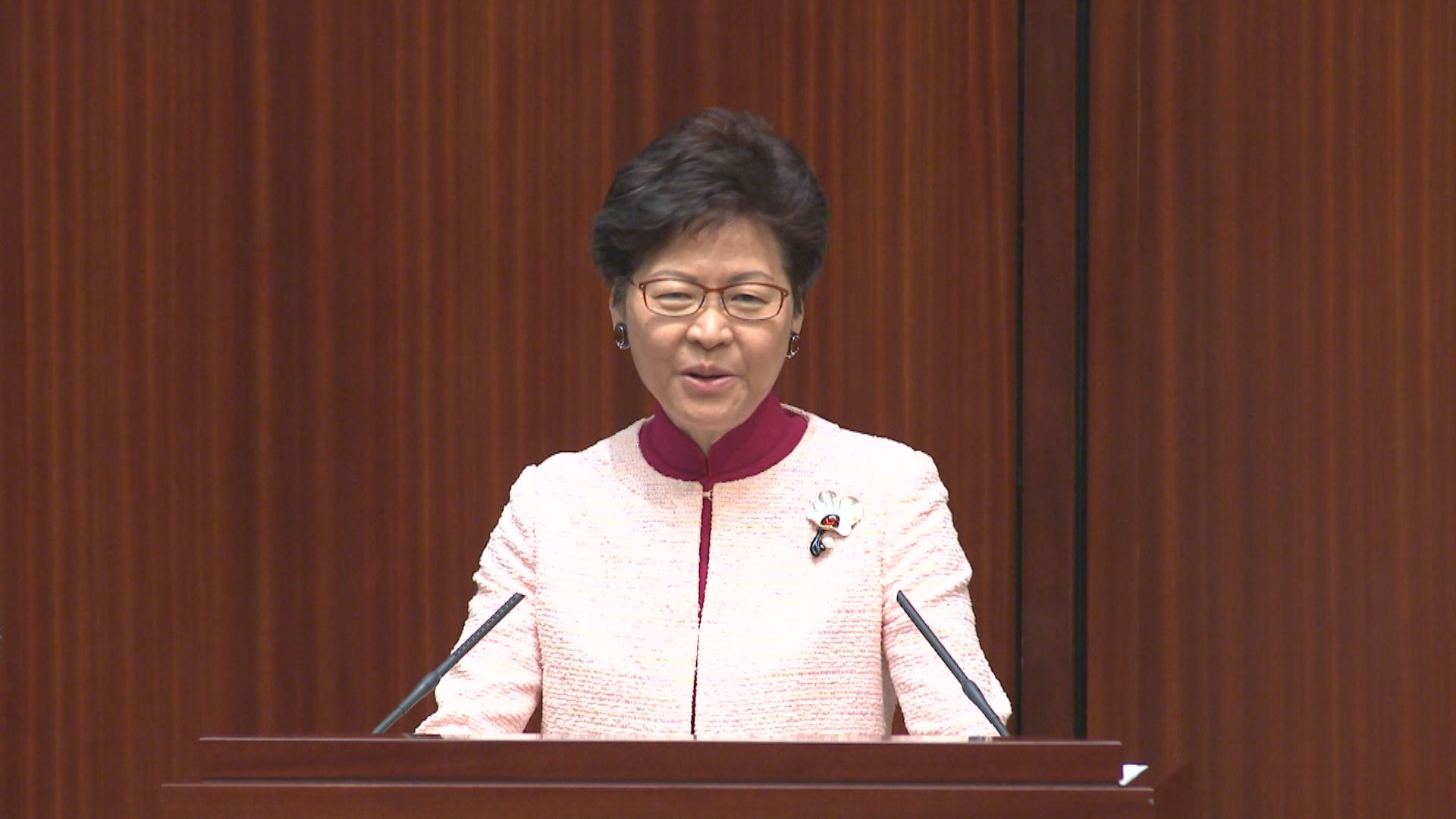 搬遷B6巴士站　林鄭憂人流更多未有定案