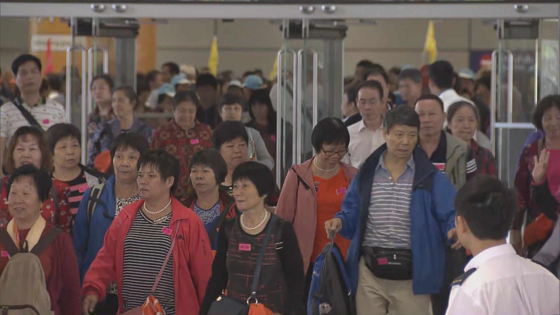 運輸署放寬旅遊巴在大橋香港口岸上客安排