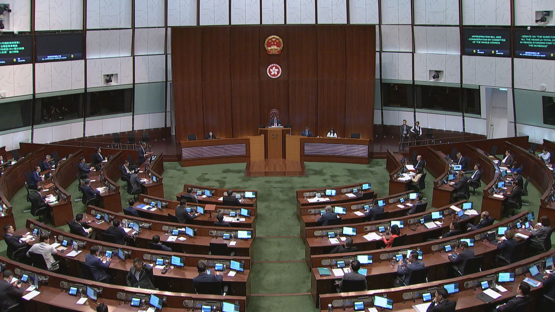 立法會三讀通過財政預算案　陳茂波：邊境建設費會慎重考慮再決定