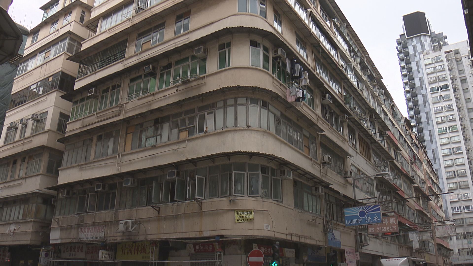 發展局：被強拍之少數份數業主可續住原物業至指定時限