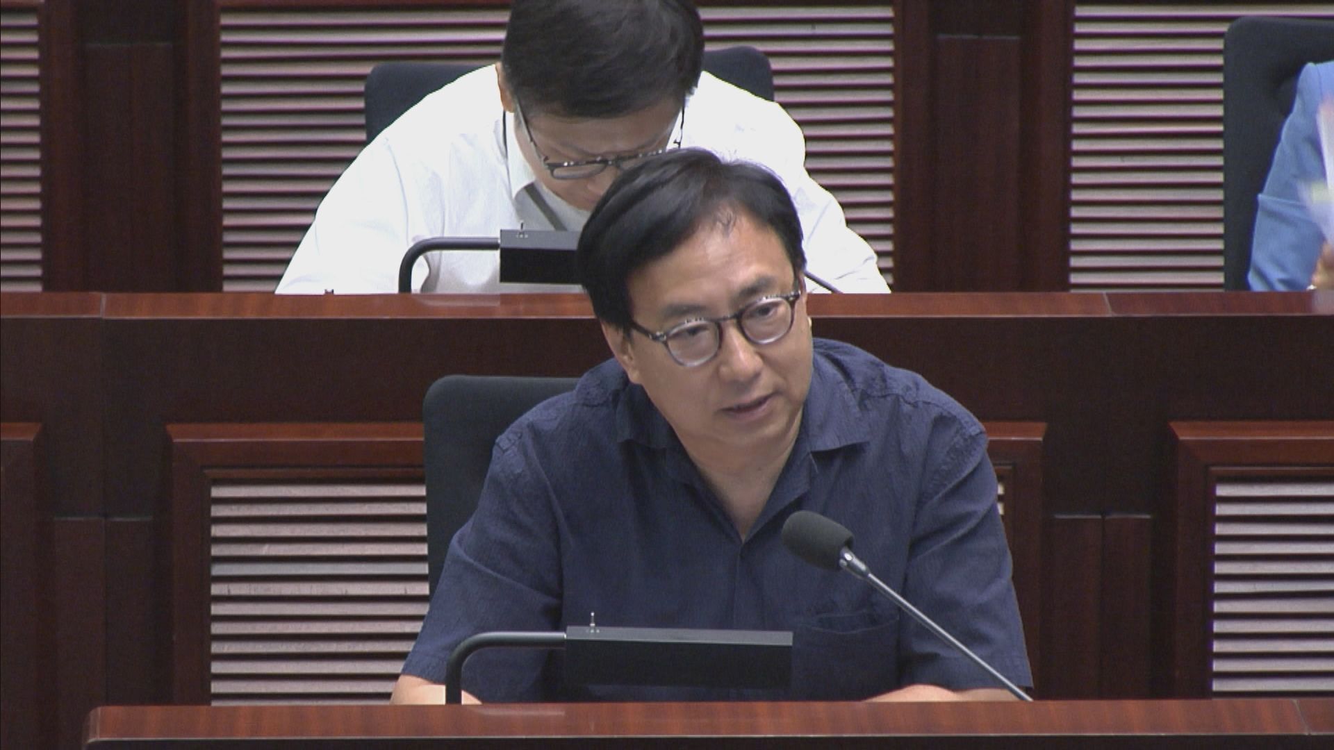 照顧者支援專線收近1200宗求助 政府稱少部分要求暫託服務