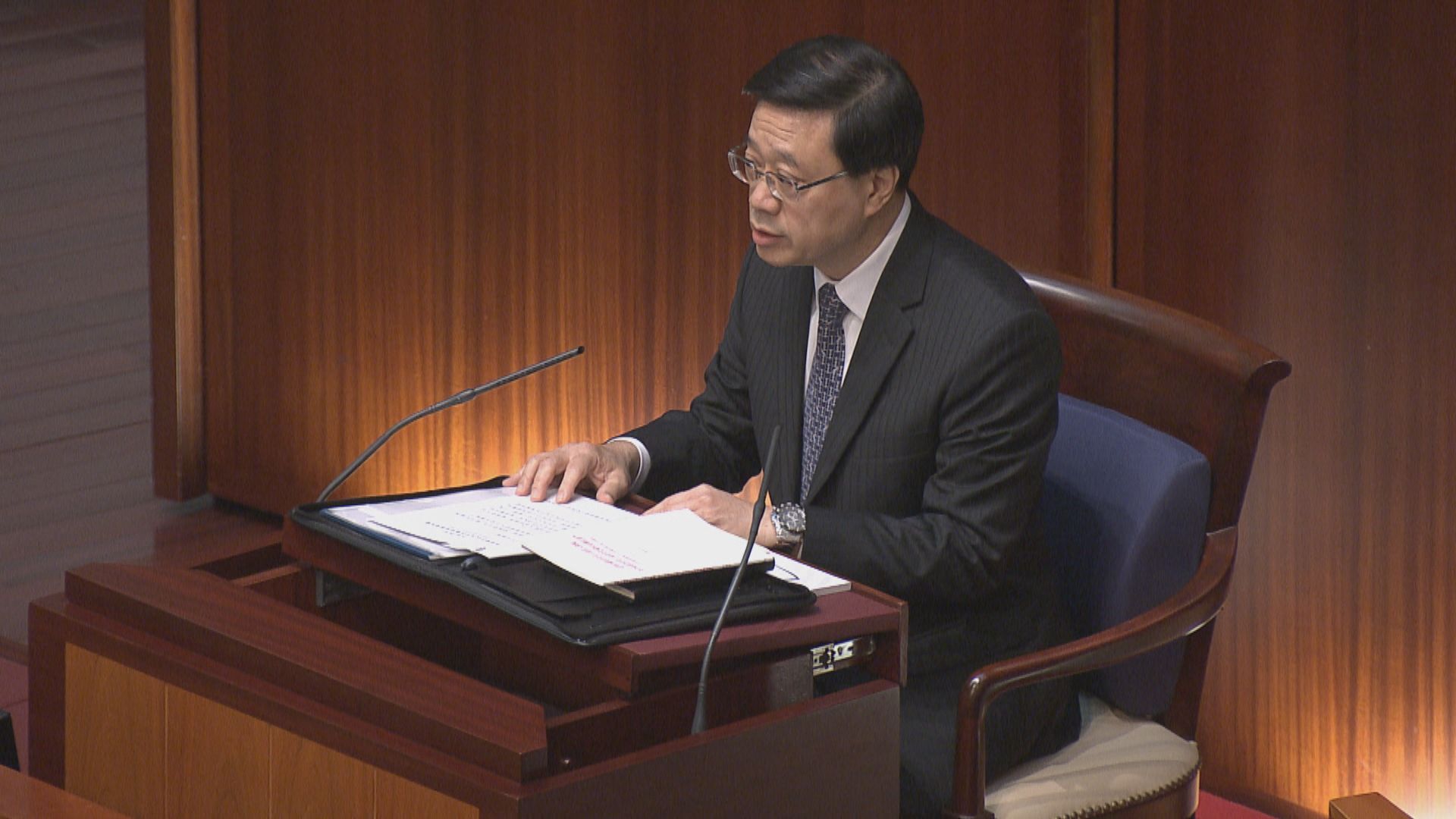 李家超出席首場立法會互動交流答問會　逾1.5小時共18名議員發言提問