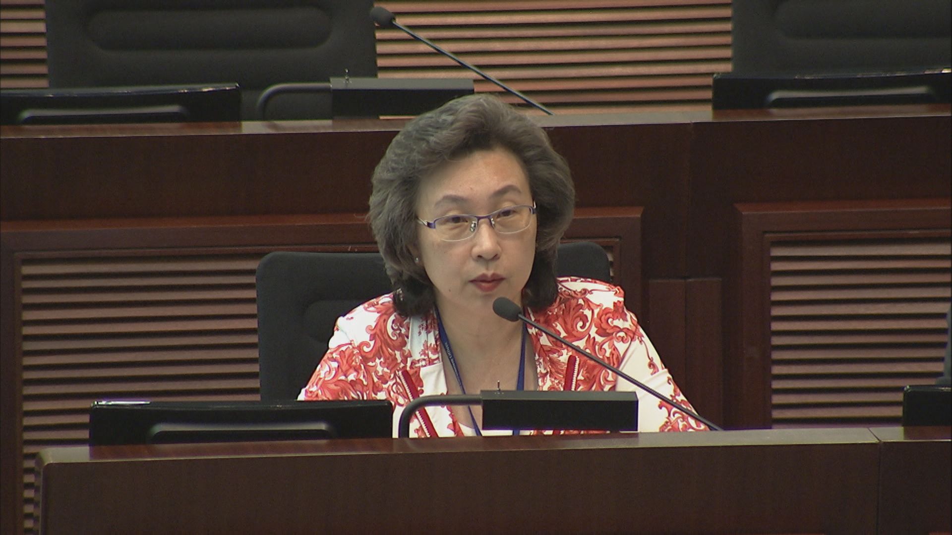 立法會財委會通過公務員加薪方案