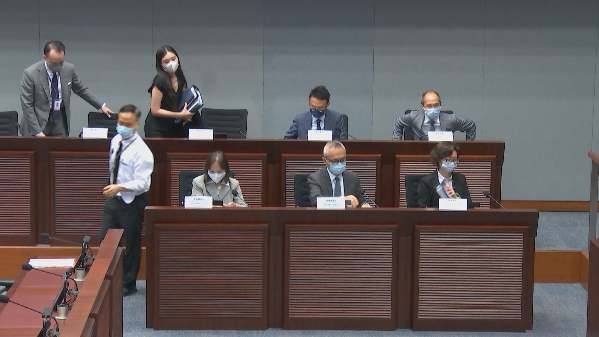 徐德義：回港易計劃是由政制及內地事務局統籌