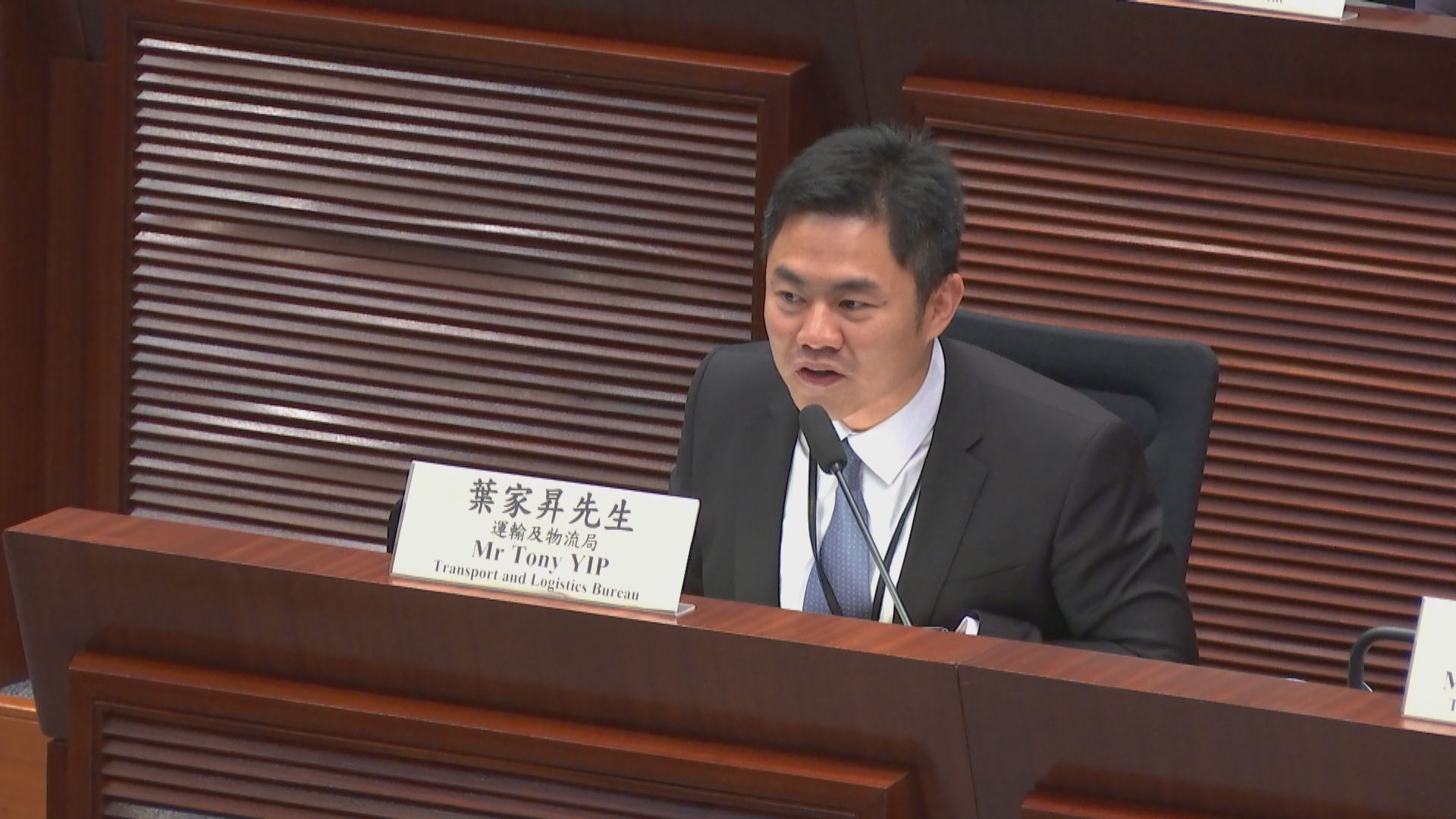 議員促再增對角行人過路處　運輸局：視乎當區交通　下半年先推行15個