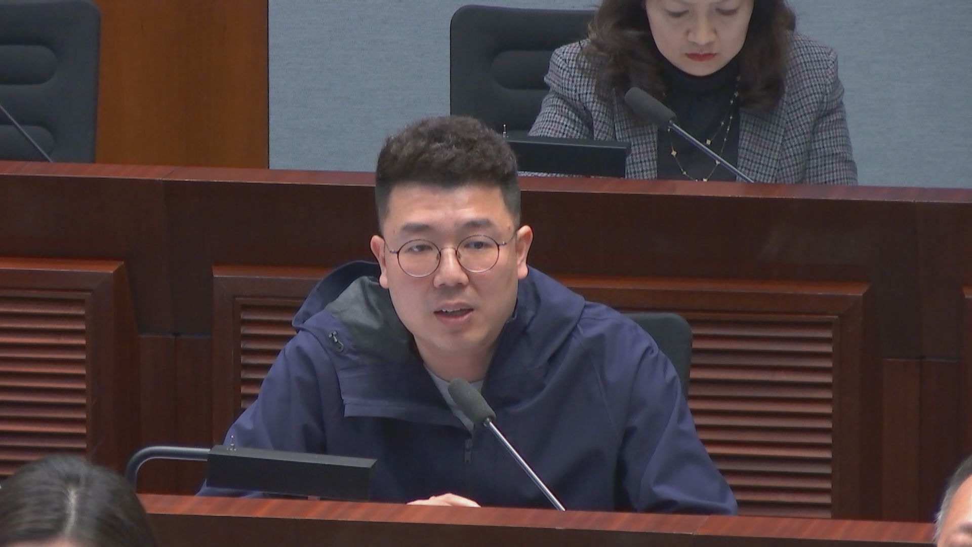 發展局建議修例在新土地實施業權註冊制度　有議員建議推出自願轉換機制