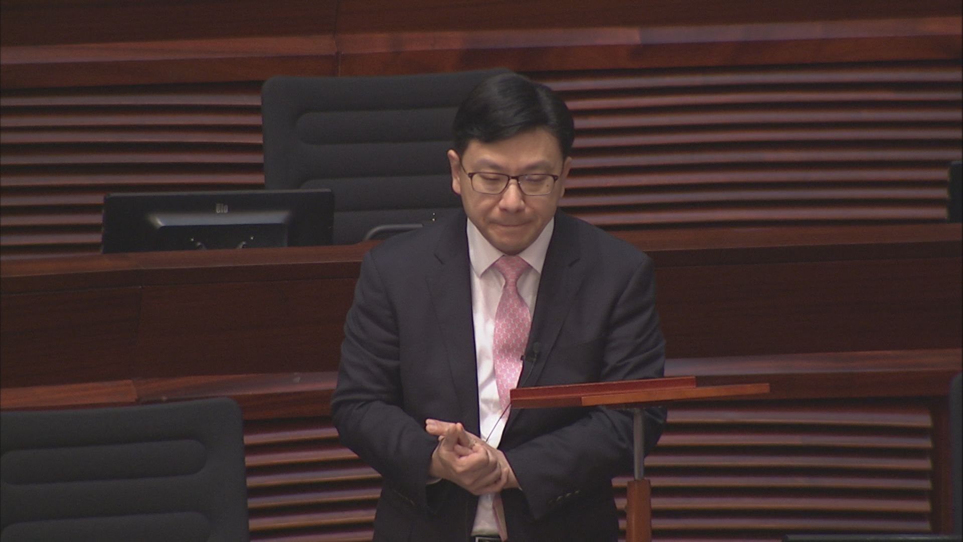 孫玉菡：本月展開全港性執法行動 打擊濫用兩元乘車優惠