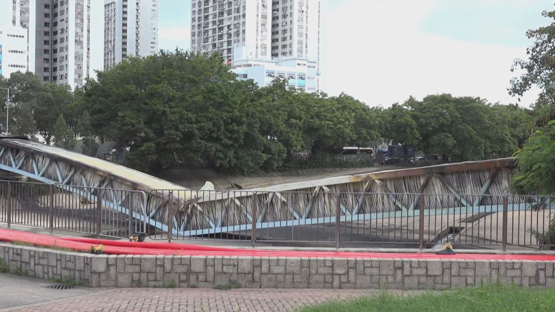 立法會開會討論元朗電纜橋大火　多名議員批中電補償太少