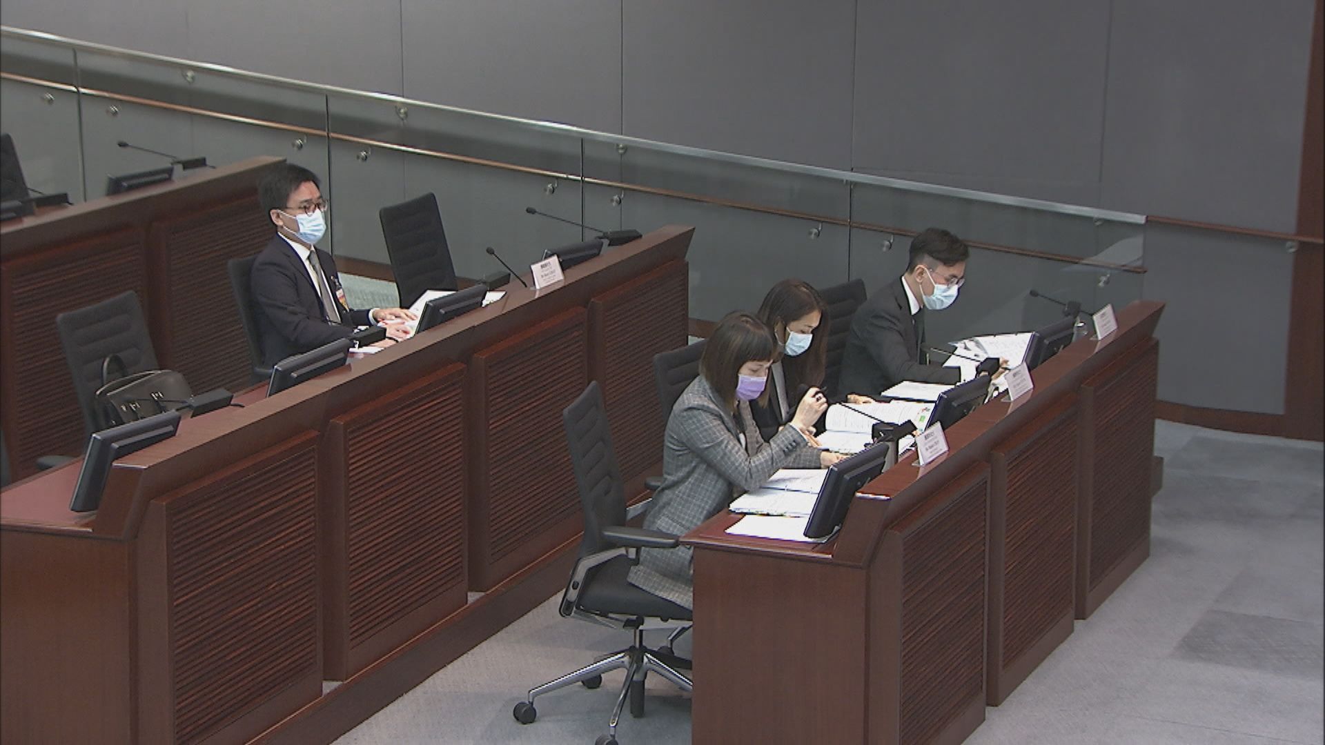 議員質疑選舉開支被濫用　政府︰有需要交廉署跟進