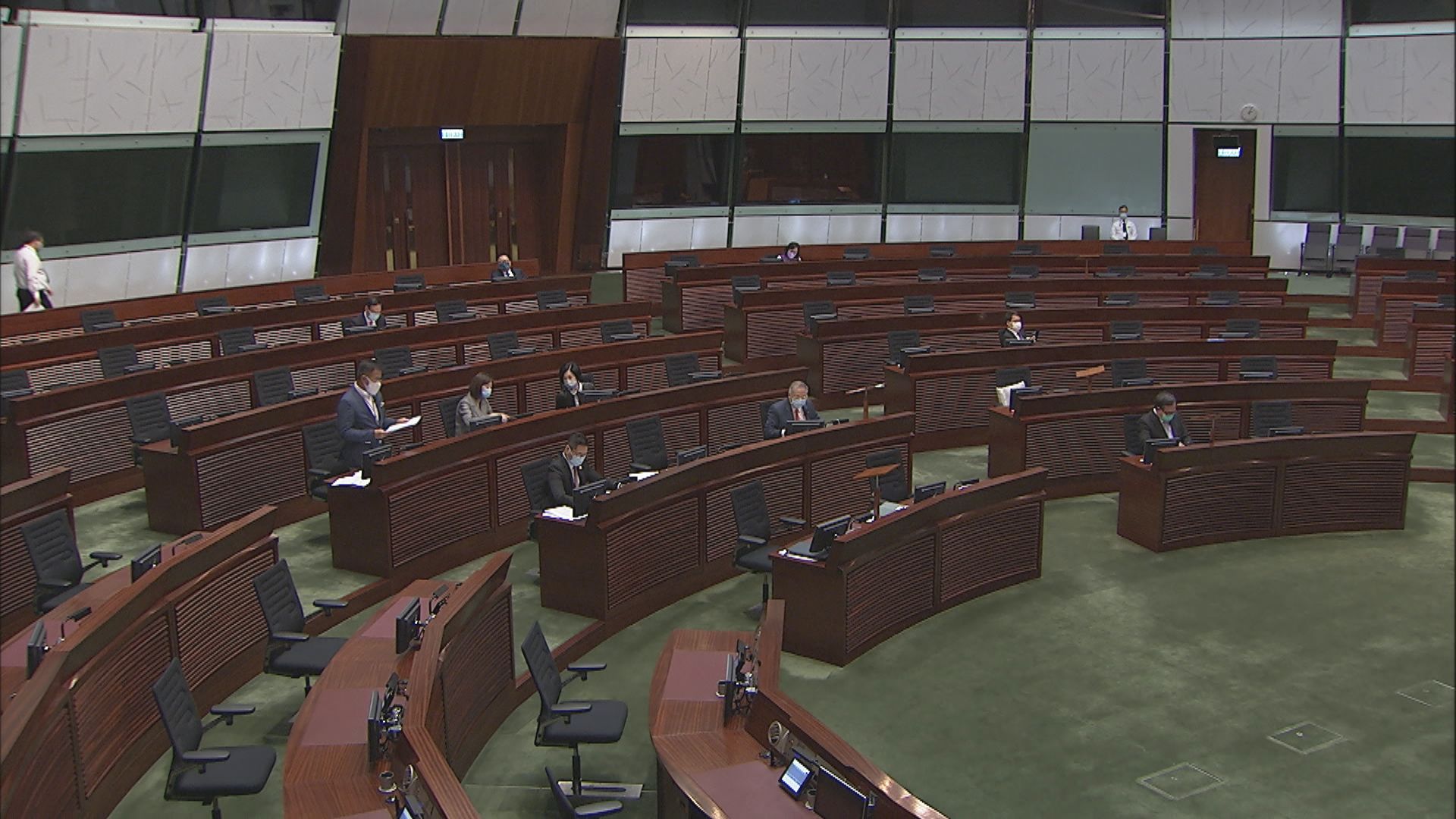 立法會恢復二讀辯論有關修改選舉制度條例草案