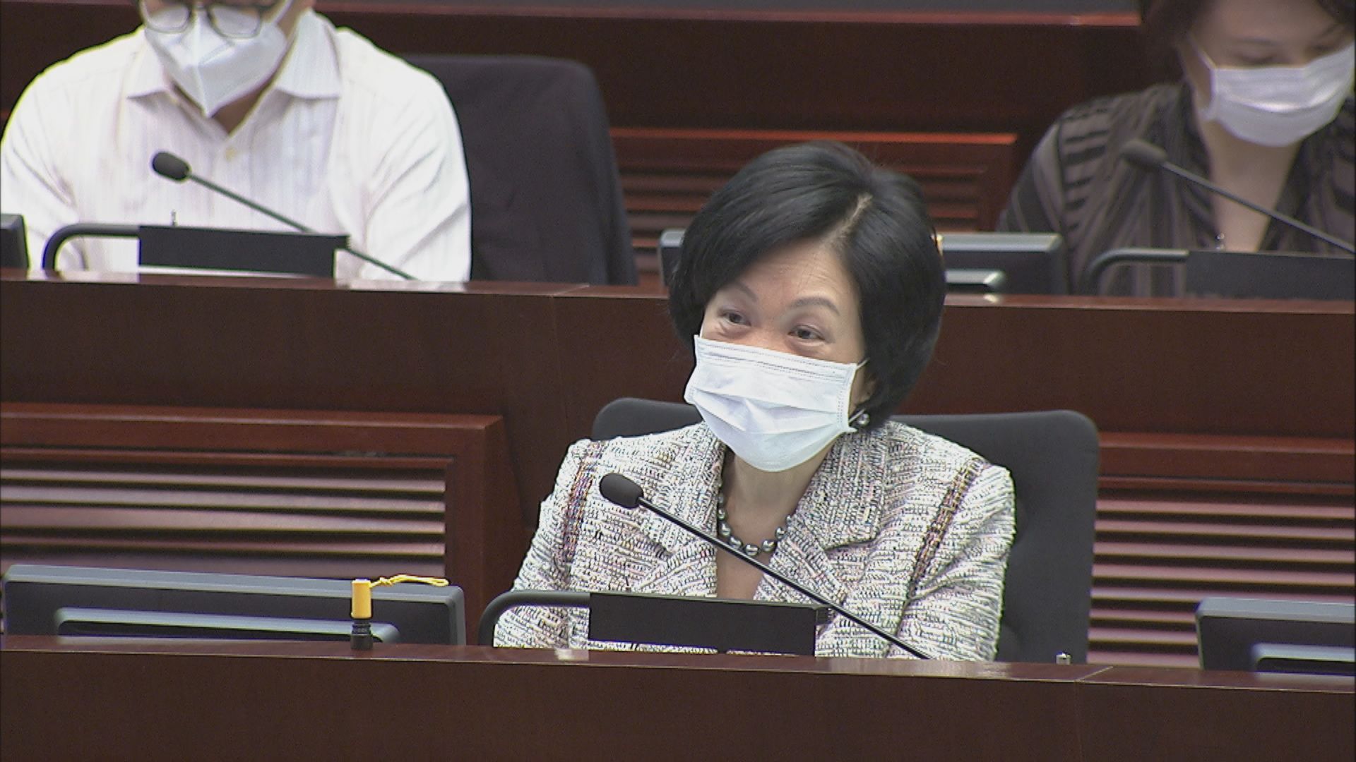 葉劉淑儀姚思榮當選人事編制小組委員會正副主席