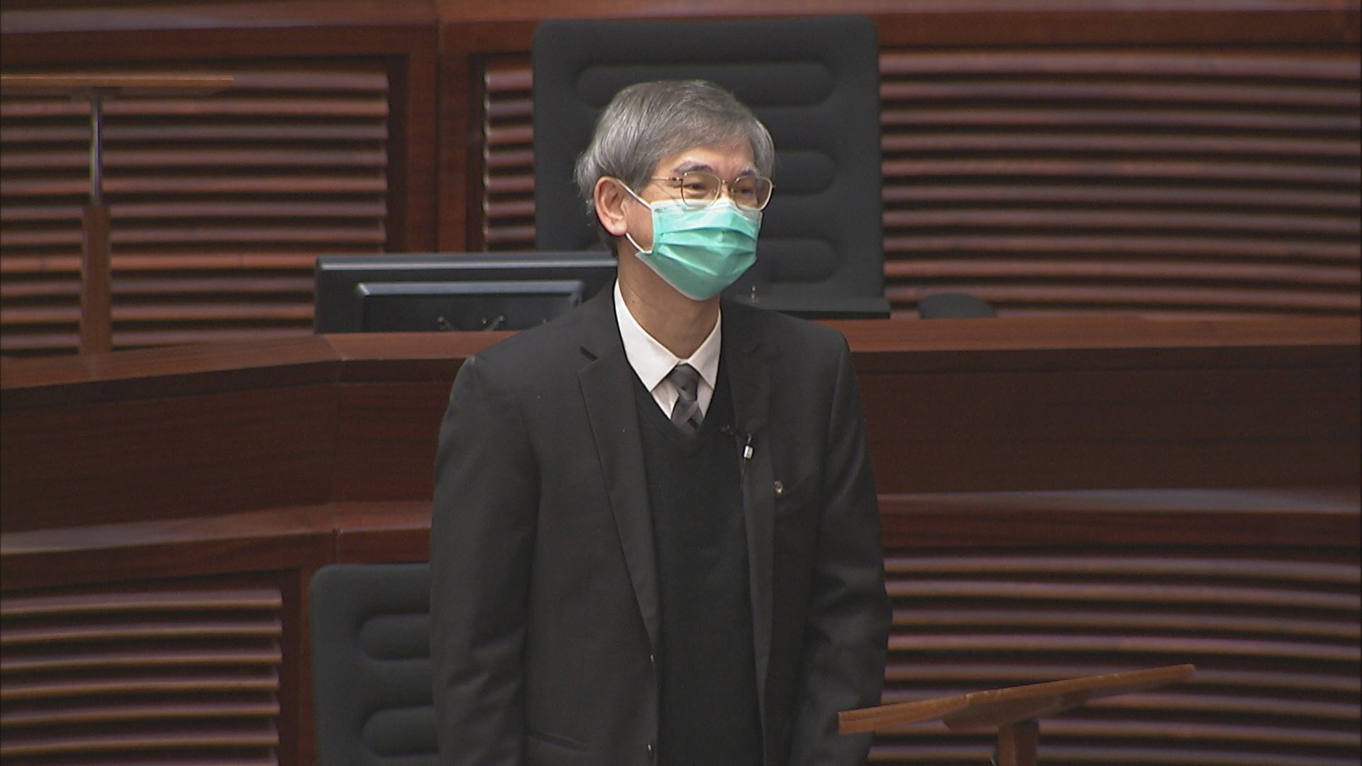 羅致光：明年7月前不能全面落實60歲2元乘車優惠