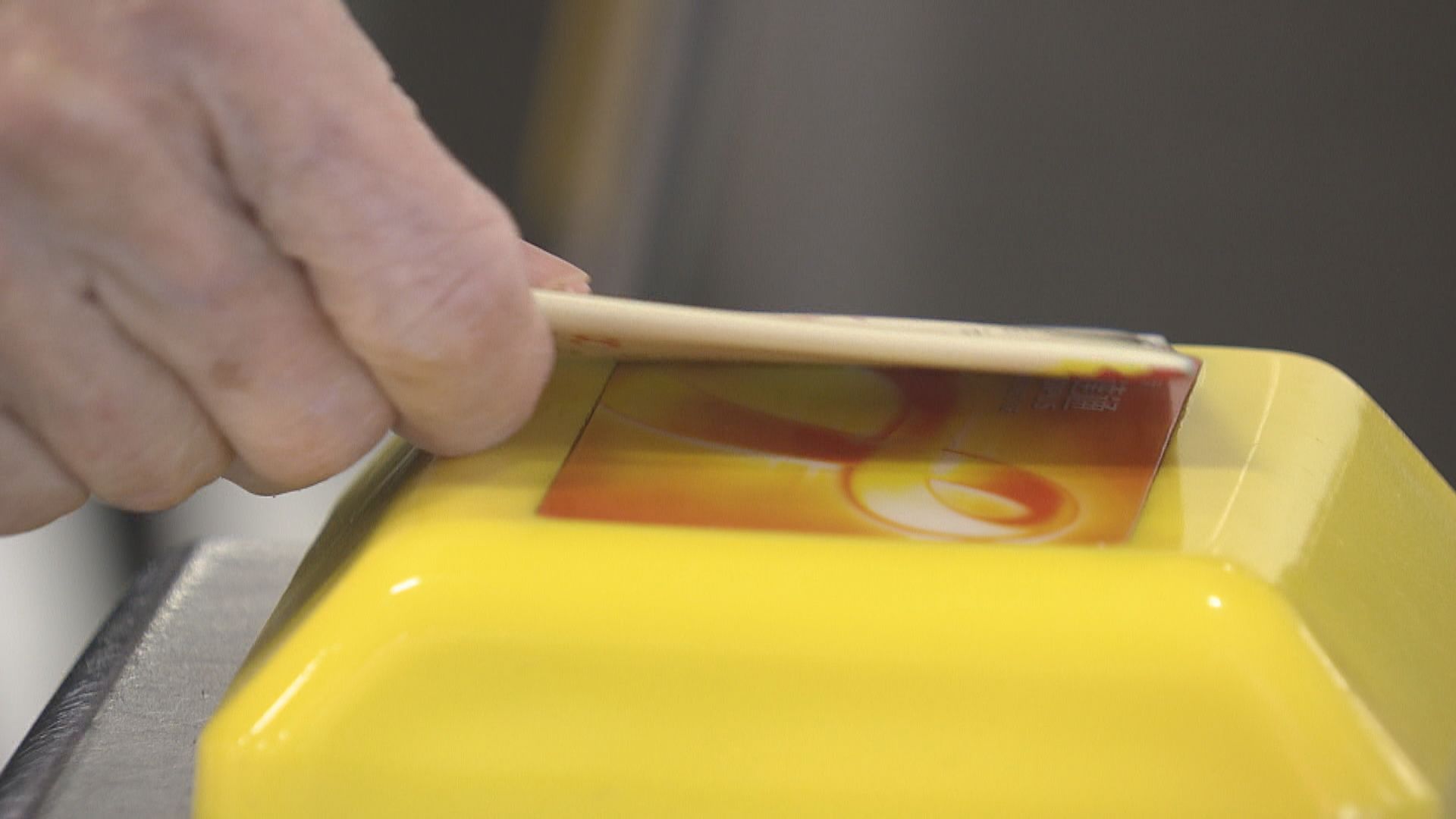 兩元乘車優惠擴展至60至64歲　最快2022年初實施