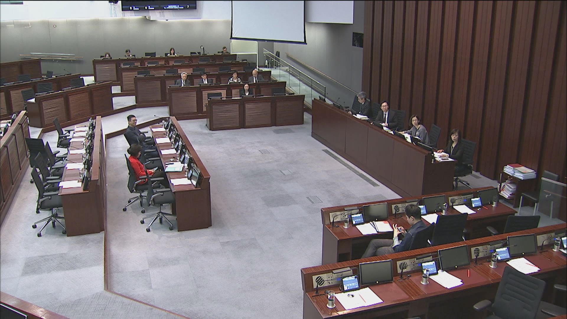 立法會財委會仍未能就公務員加薪議案表決