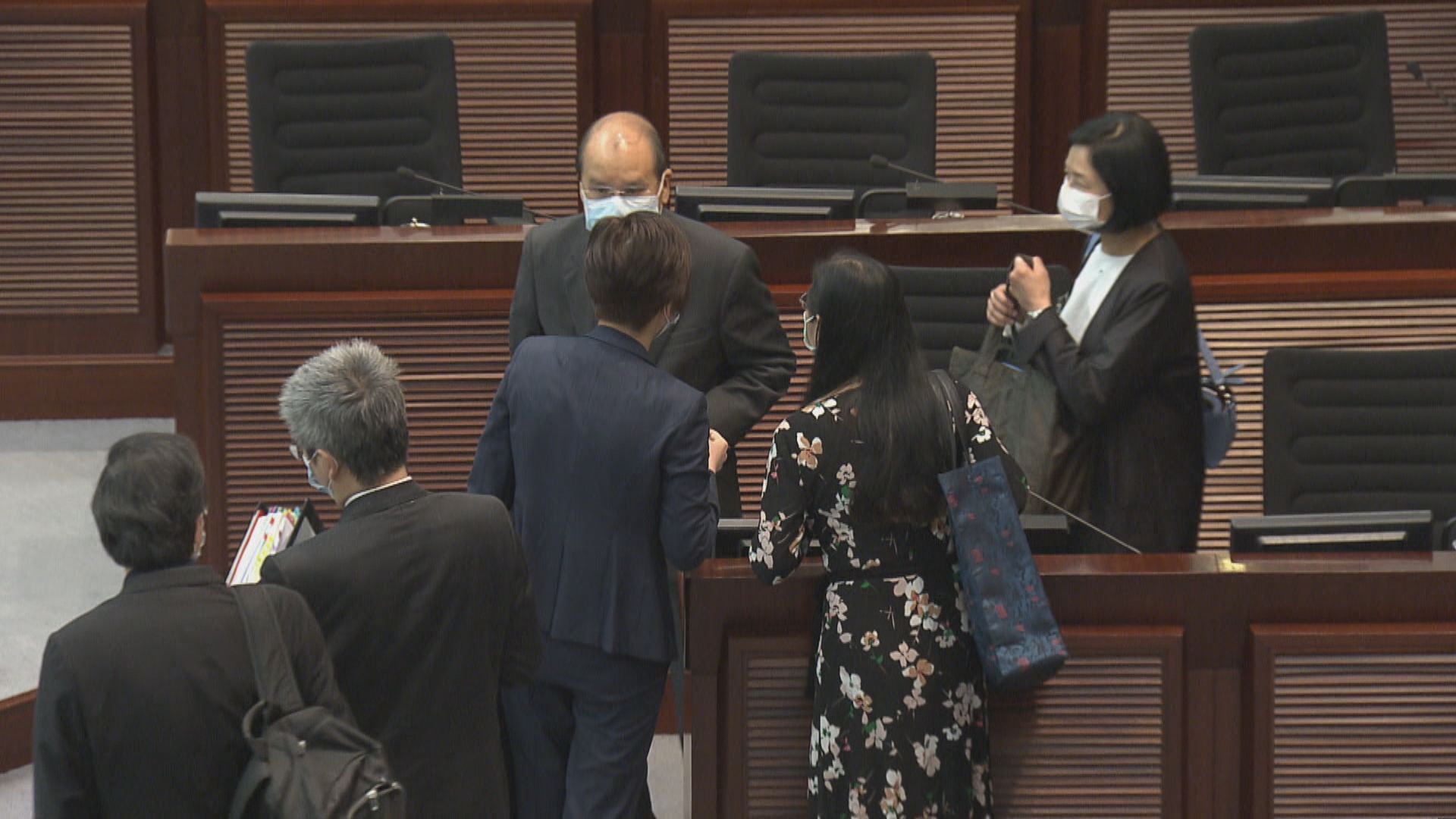 立法會審議防疫基金撥款料逾十小時　政府冀即日表決