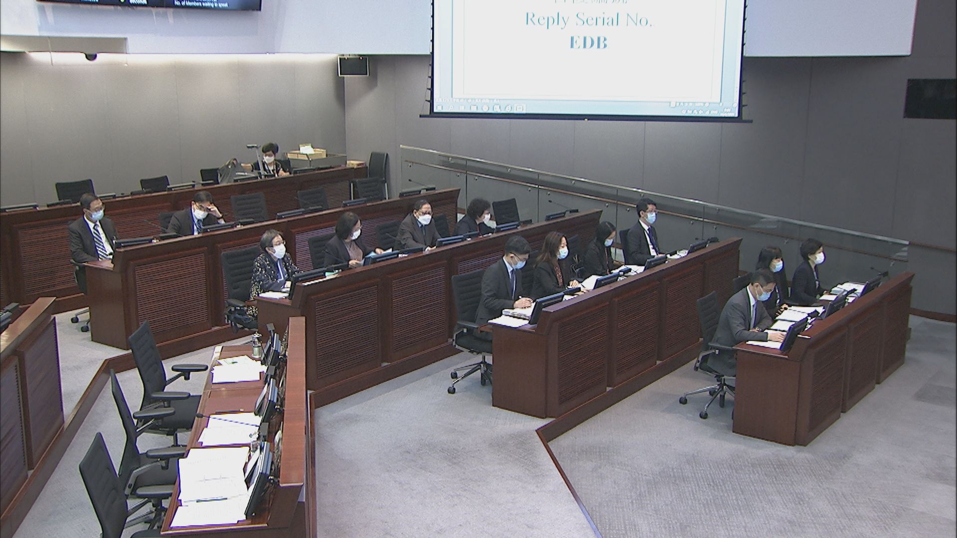 楊潤雄：要求學校為虐兒負上全責　對老師未必公平