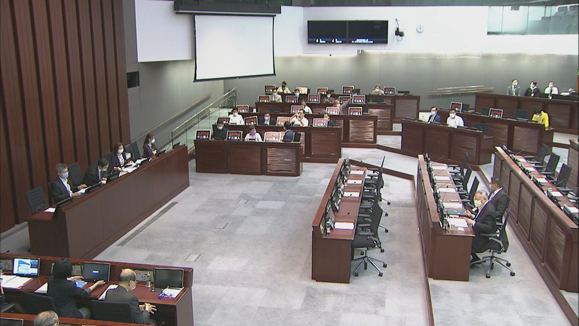 張建宗反對派錢　強調政府要預留資源應對冬季疫情