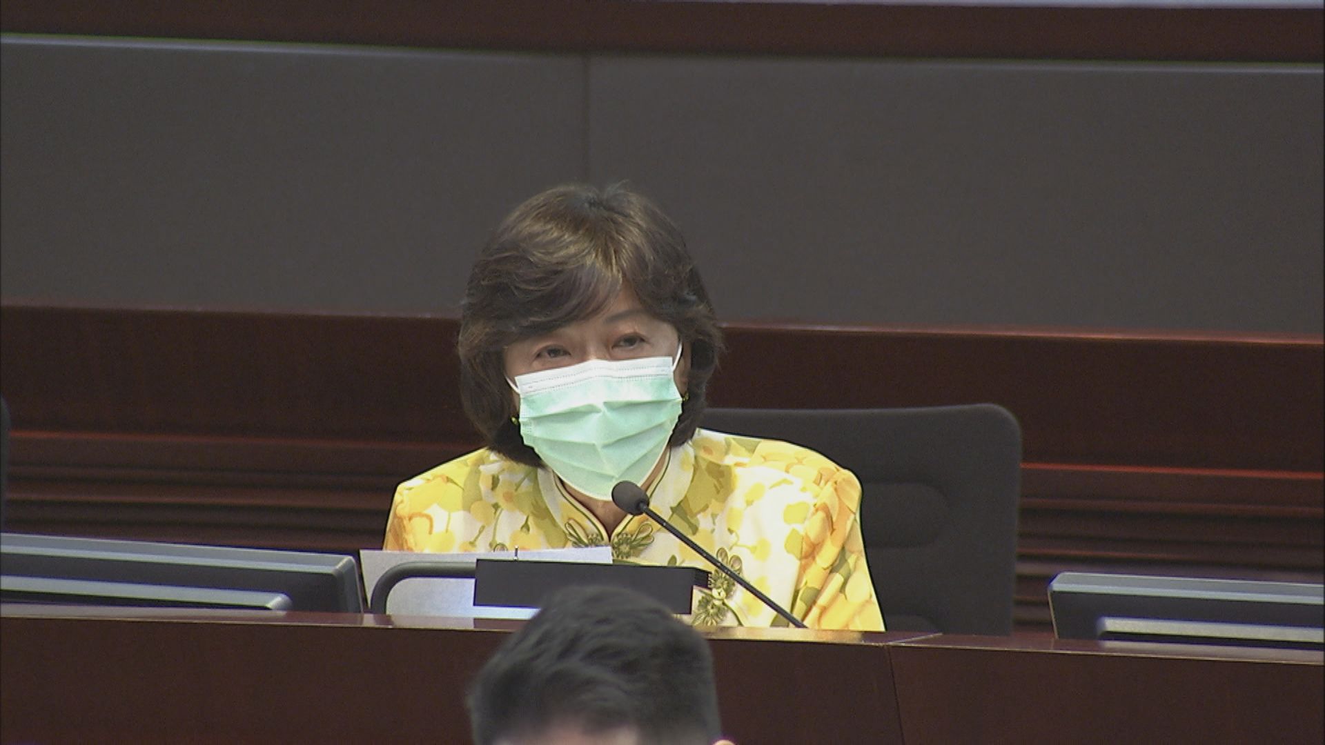 立會通過撥款46億重建空郵中心　議員：應借貸代撥款