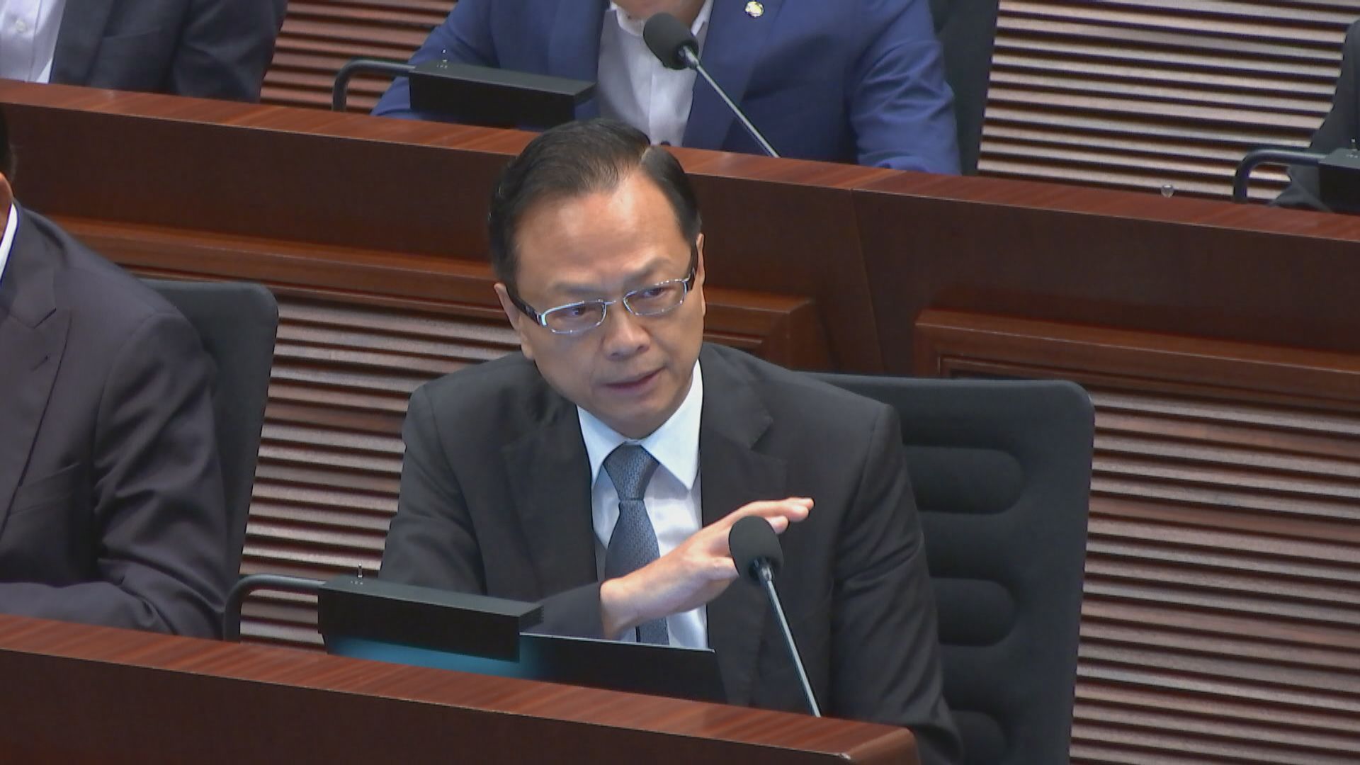 議員促盡快落成啟德集體運輸系統 楊潤雄：啟德碼頭無集體運輸 仍可處理人流